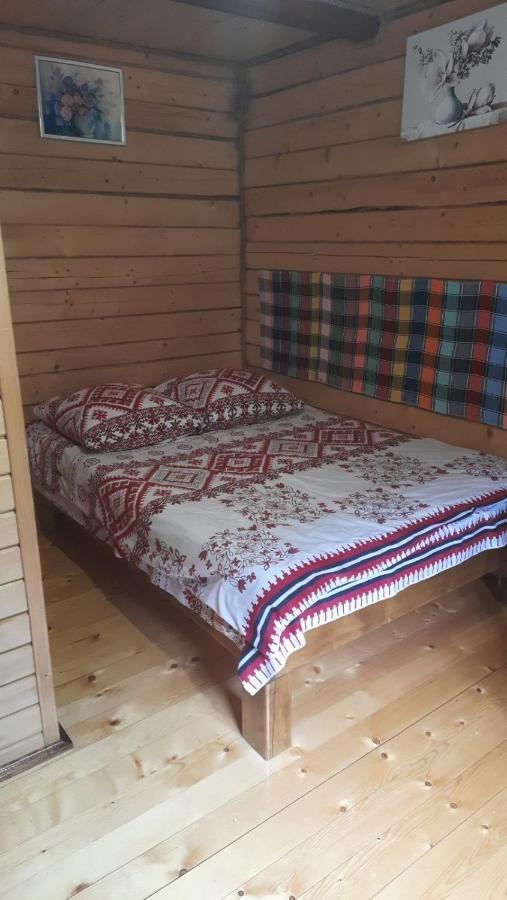 Крайня Хата Hotell Synevyrsʼka Polyana Eksteriør bilde
